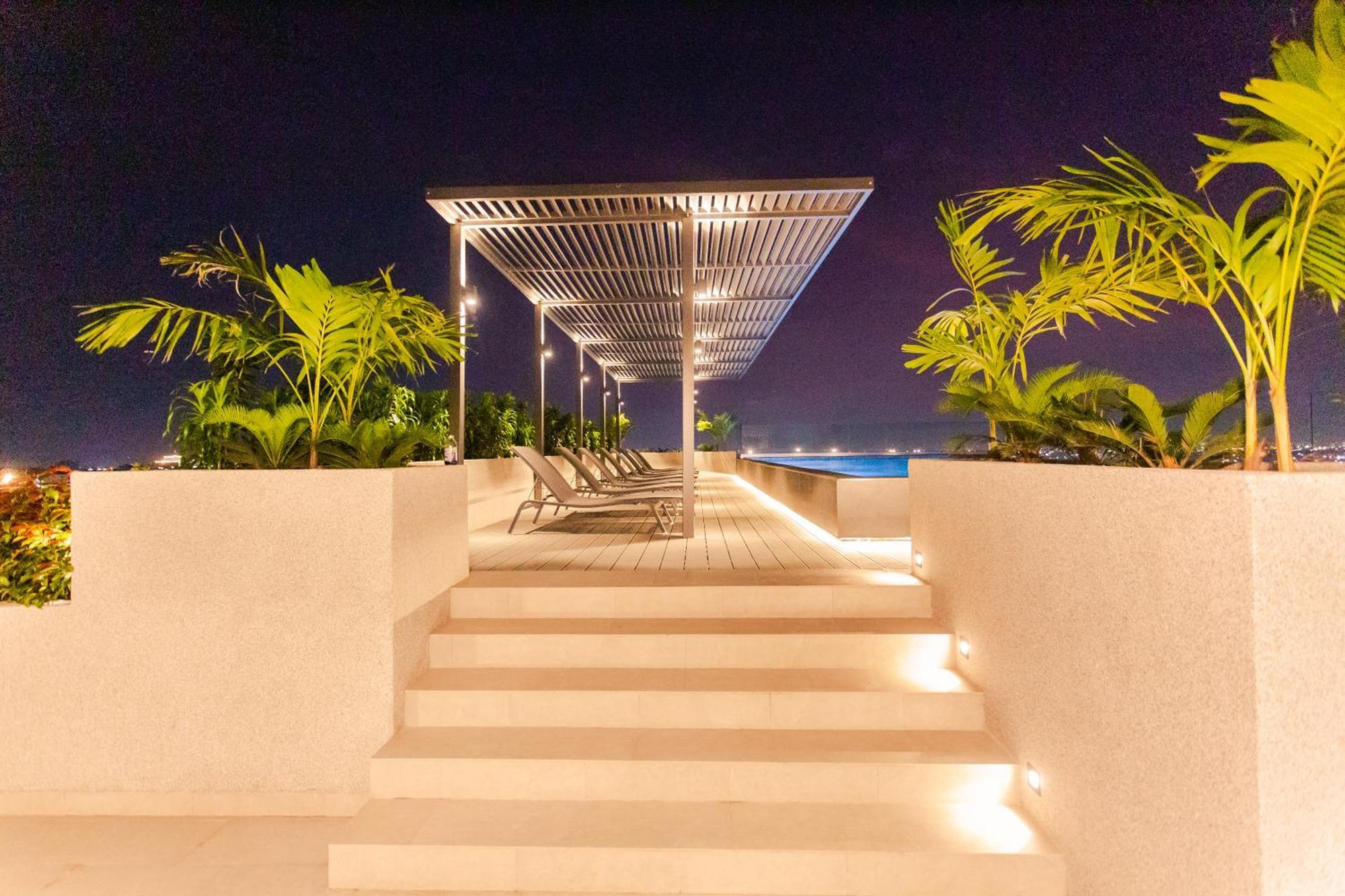 Accra Luxury Apartments @ The Lennox Exteriör bild